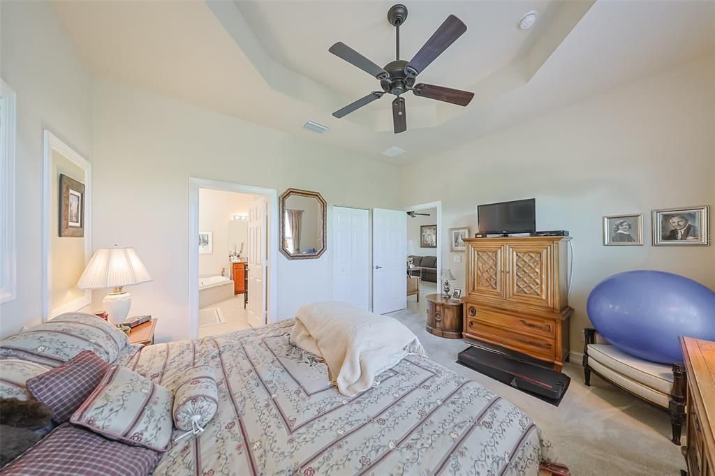 For Sale: $339,000 (3 beds, 2 baths, 1593 Square Feet)