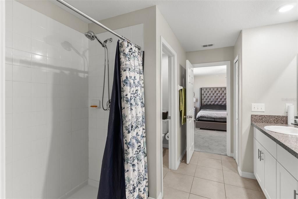 Active With Contract: $387,900 (4 beds, 2 baths, 2584 Square Feet)