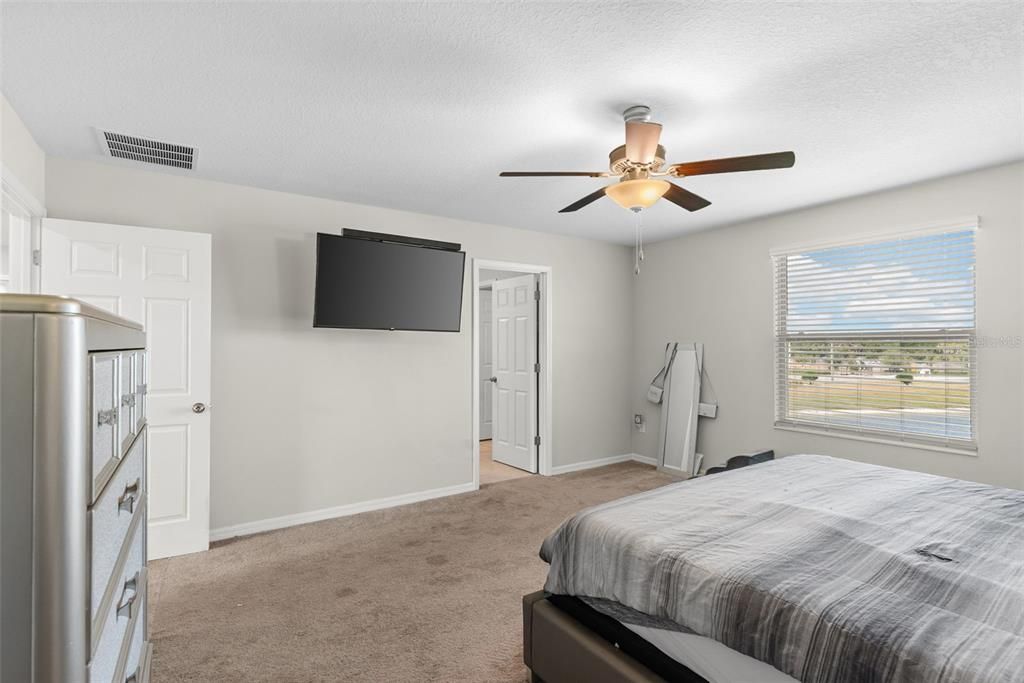 Active With Contract: $387,900 (4 beds, 2 baths, 2584 Square Feet)