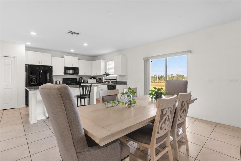 Active With Contract: $387,900 (4 beds, 2 baths, 2584 Square Feet)