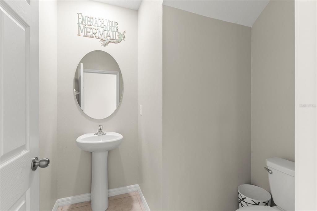 Active With Contract: $387,900 (4 beds, 2 baths, 2584 Square Feet)