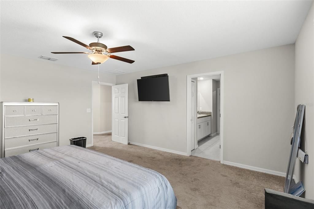 Active With Contract: $387,900 (4 beds, 2 baths, 2584 Square Feet)