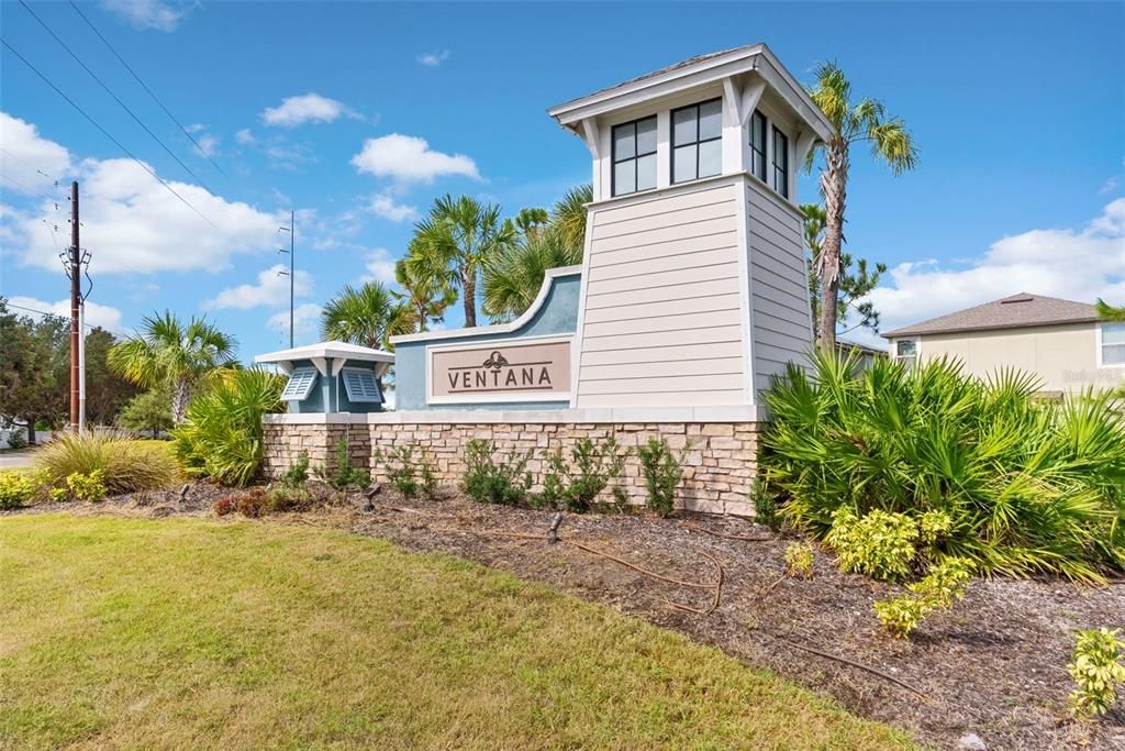 Active With Contract: $387,900 (4 beds, 2 baths, 2584 Square Feet)