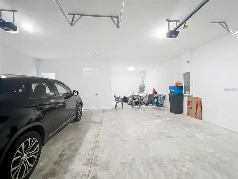 For Rent: $3,250 (5 beds, 3 baths, 3374 Square Feet)