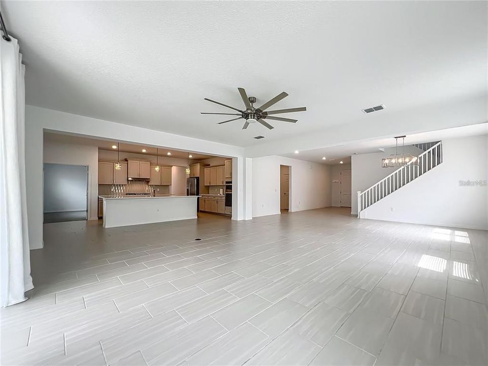 For Rent: $3,250 (5 beds, 3 baths, 3374 Square Feet)