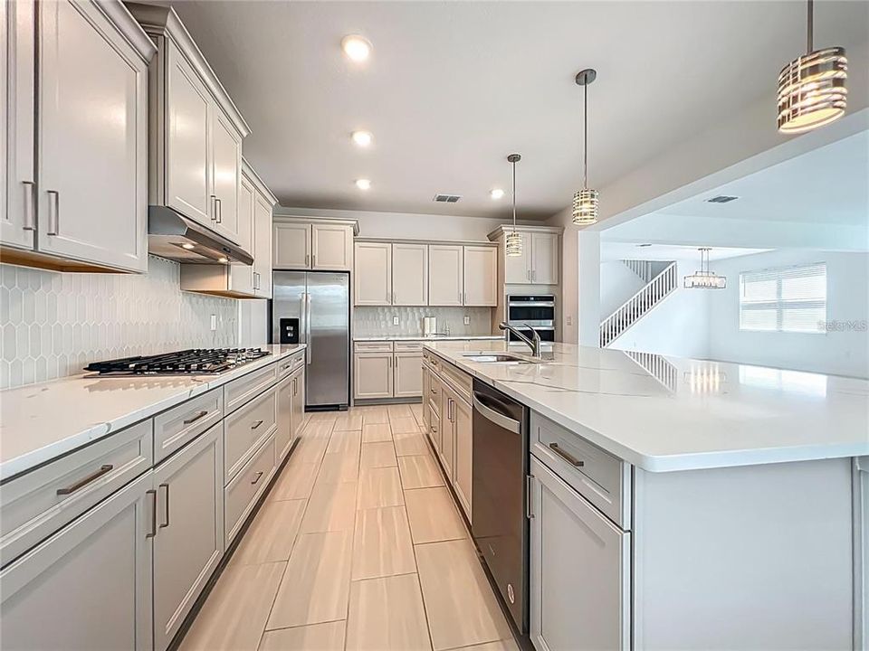 For Rent: $3,250 (5 beds, 3 baths, 3374 Square Feet)