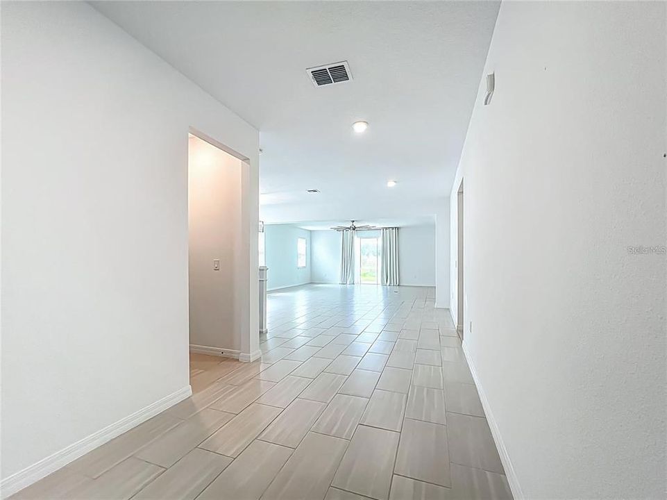 For Rent: $3,250 (5 beds, 3 baths, 3374 Square Feet)