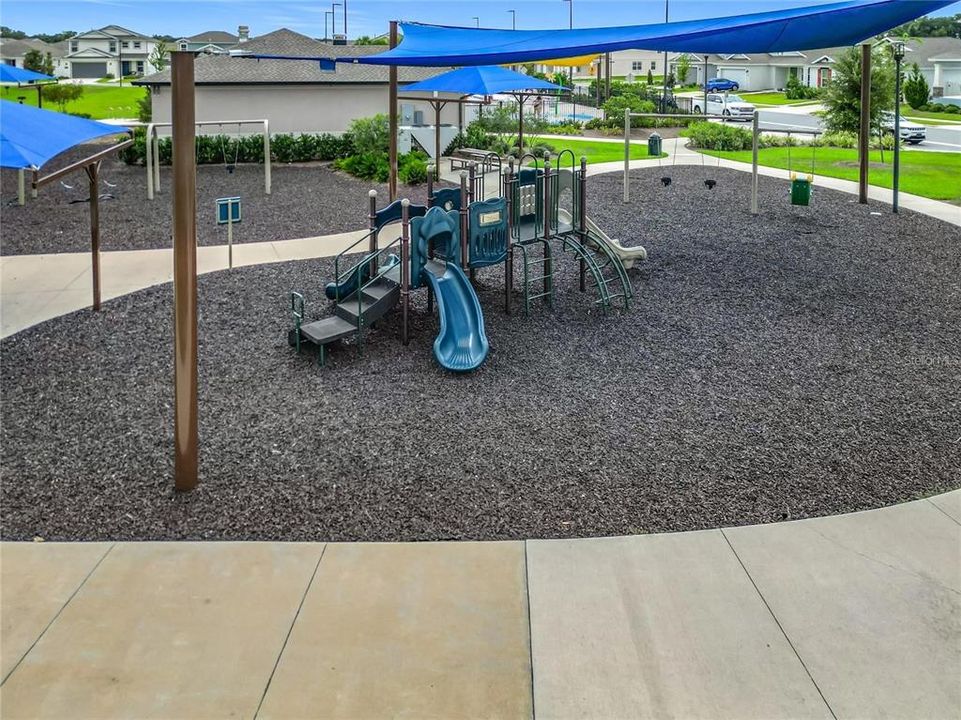 For Rent: $3,250 (5 beds, 3 baths, 3374 Square Feet)