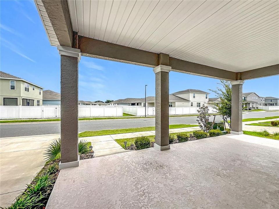 For Rent: $3,250 (5 beds, 3 baths, 3374 Square Feet)