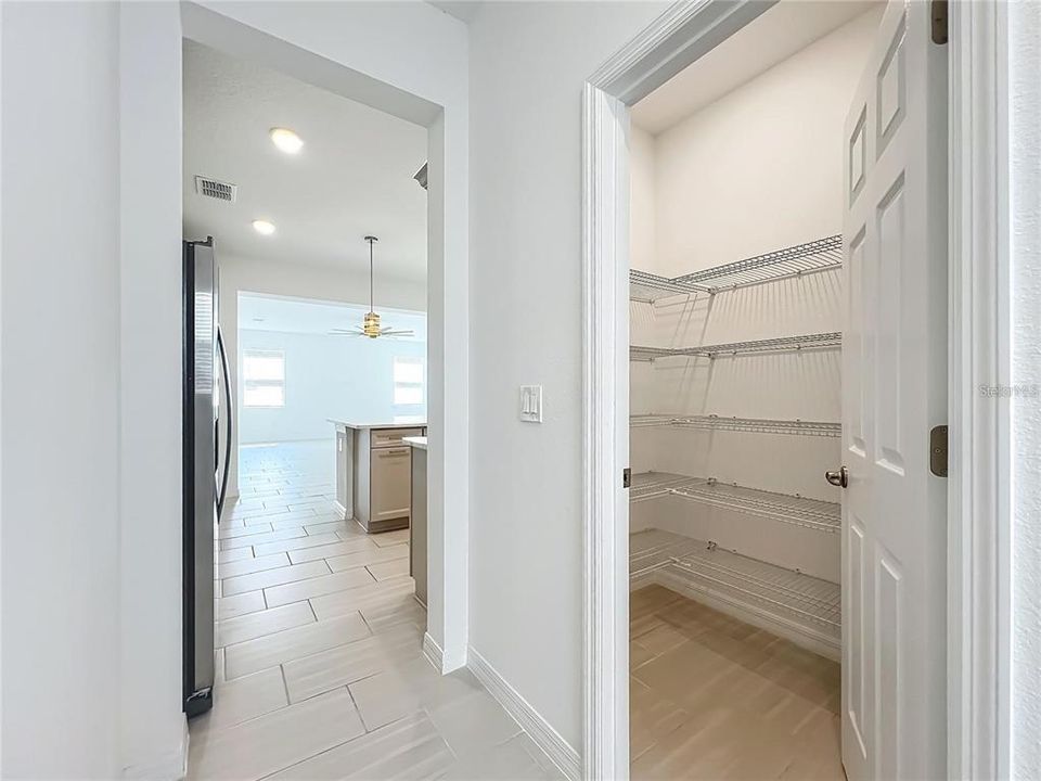 For Rent: $3,250 (5 beds, 3 baths, 3374 Square Feet)