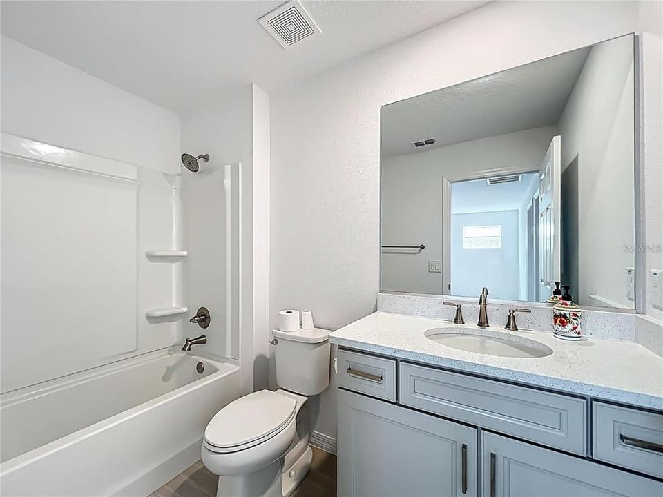 For Rent: $3,250 (5 beds, 3 baths, 3374 Square Feet)