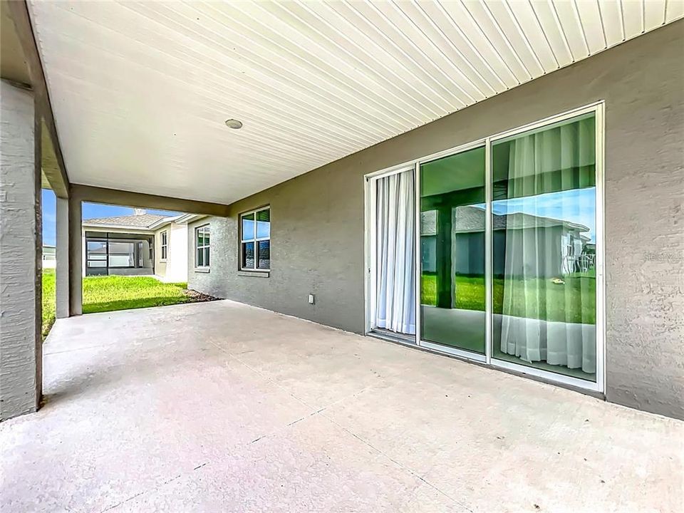 For Rent: $3,250 (5 beds, 3 baths, 3374 Square Feet)