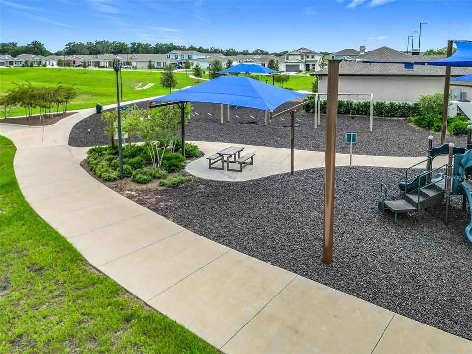 For Rent: $3,250 (5 beds, 3 baths, 3374 Square Feet)