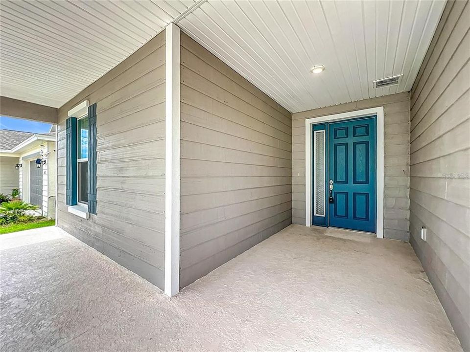 For Rent: $3,250 (5 beds, 3 baths, 3374 Square Feet)