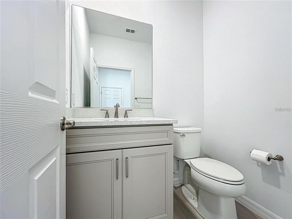 For Rent: $3,250 (5 beds, 3 baths, 3374 Square Feet)