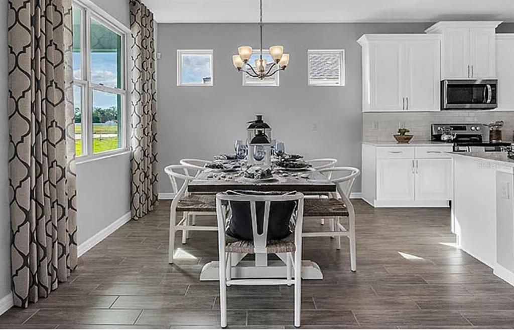 На продажу: $410,000 (4 спален, 2 ванн, 2056 Квадратных фут)