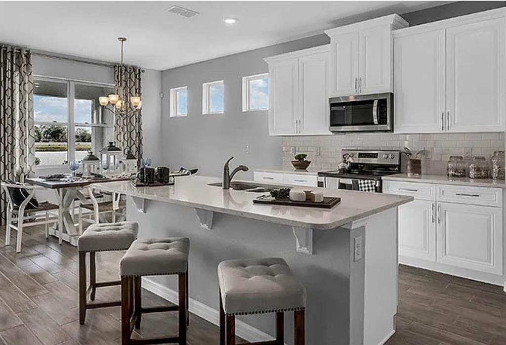 На продажу: $410,000 (4 спален, 2 ванн, 2056 Квадратных фут)