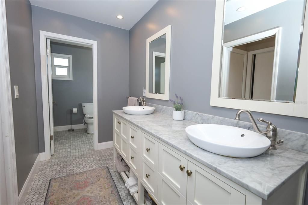 En Venta: $2,449,990 (4 camas, 4 baños, 3674 Pies cuadrados)