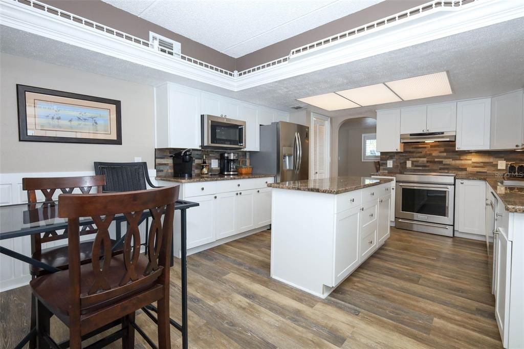 En Venta: $2,449,990 (4 camas, 4 baños, 3674 Pies cuadrados)