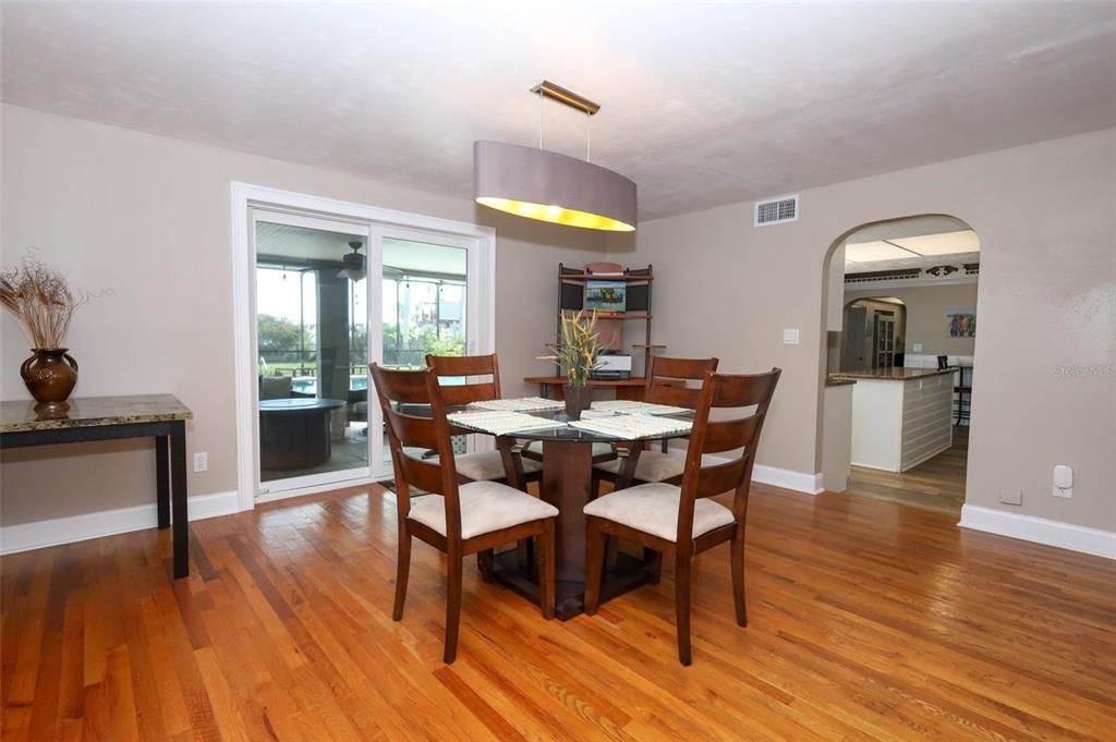 En Venta: $2,449,990 (4 camas, 4 baños, 3674 Pies cuadrados)