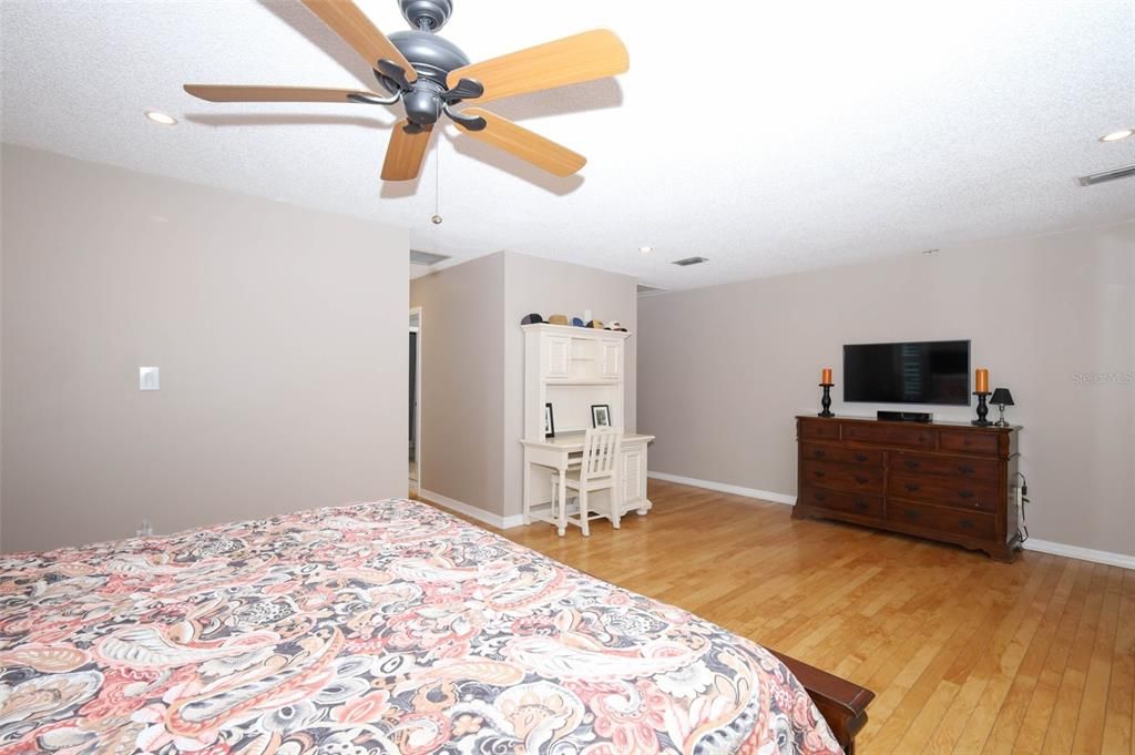 En Venta: $2,449,990 (4 camas, 4 baños, 3674 Pies cuadrados)