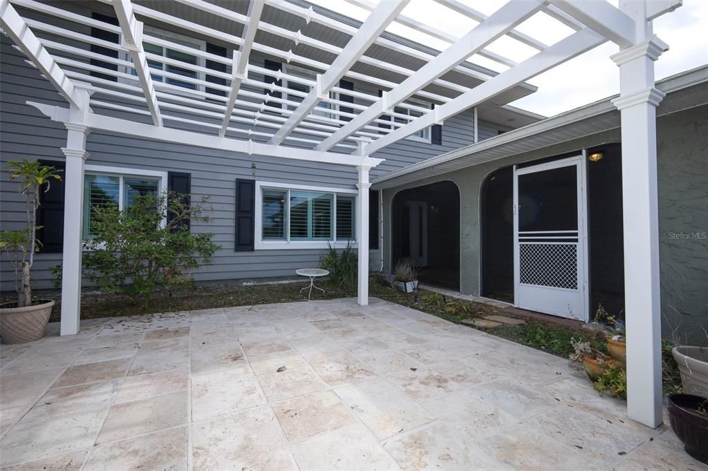 En Venta: $2,449,990 (4 camas, 4 baños, 3674 Pies cuadrados)