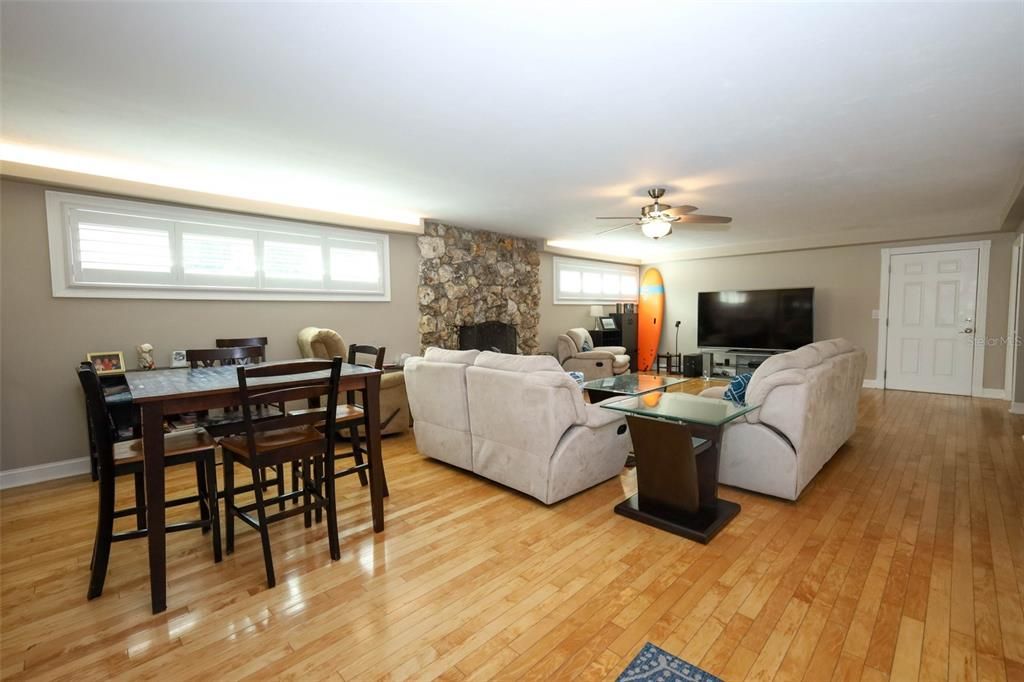 En Venta: $2,449,990 (4 camas, 4 baños, 3674 Pies cuadrados)