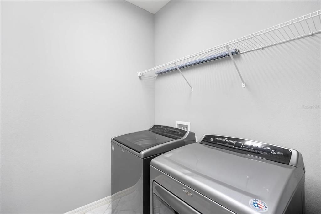 For Sale: $369,900 (4 beds, 2 baths, 2014 Square Feet)