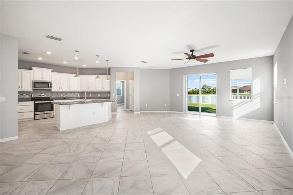 For Sale: $369,900 (4 beds, 2 baths, 2014 Square Feet)