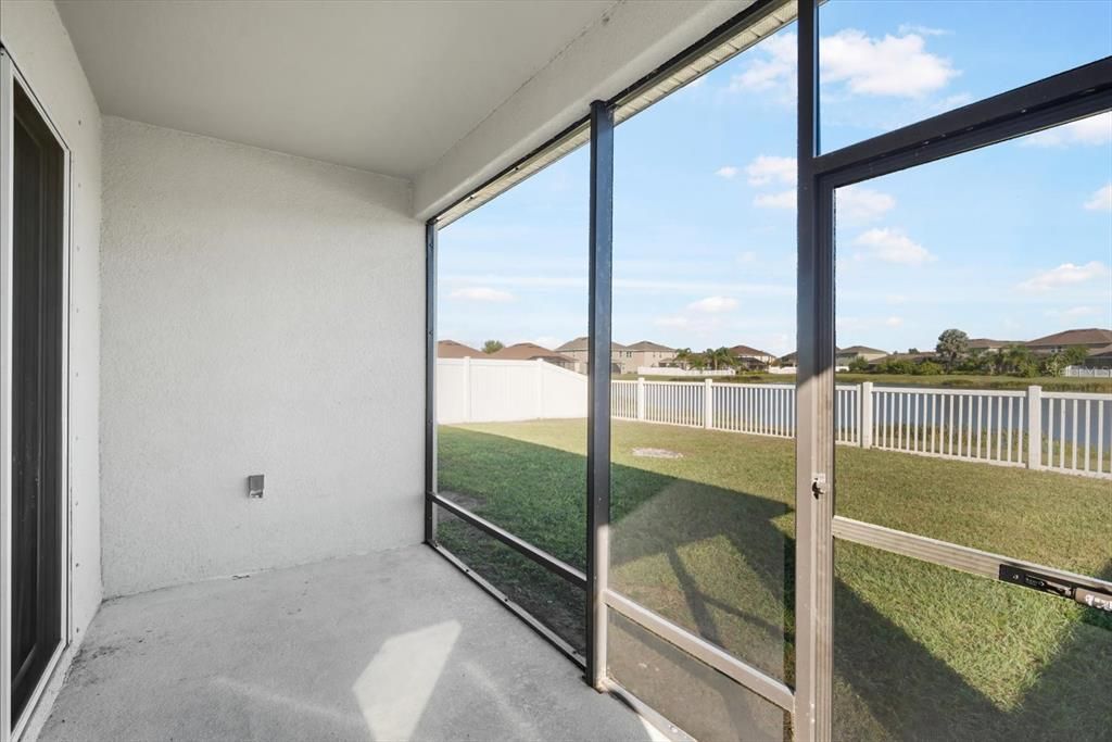 For Sale: $369,900 (4 beds, 2 baths, 2014 Square Feet)