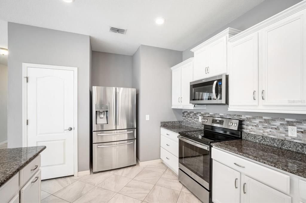 For Sale: $369,900 (4 beds, 2 baths, 2014 Square Feet)