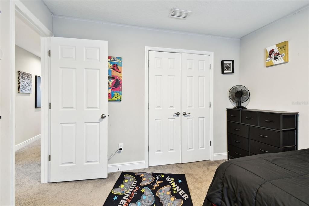 待售: $500,000 (5 贝兹, 3 浴室, 2642 平方英尺)