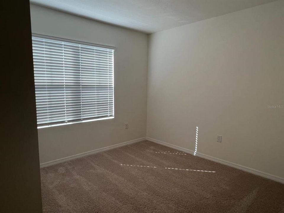 For Rent: $2,000 (4 beds, 2 baths, 1828 Square Feet)