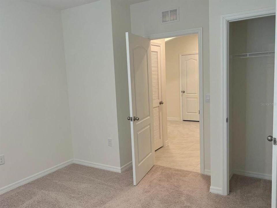 For Rent: $2,000 (4 beds, 2 baths, 1828 Square Feet)