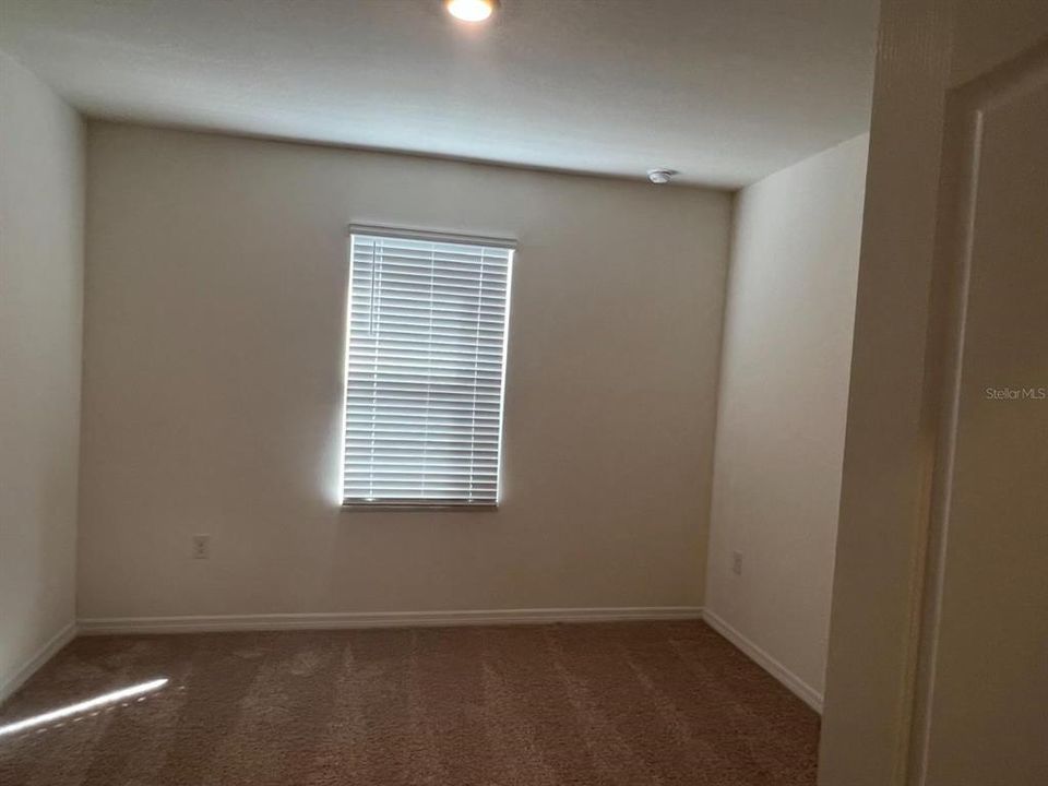 For Rent: $2,000 (4 beds, 2 baths, 1828 Square Feet)