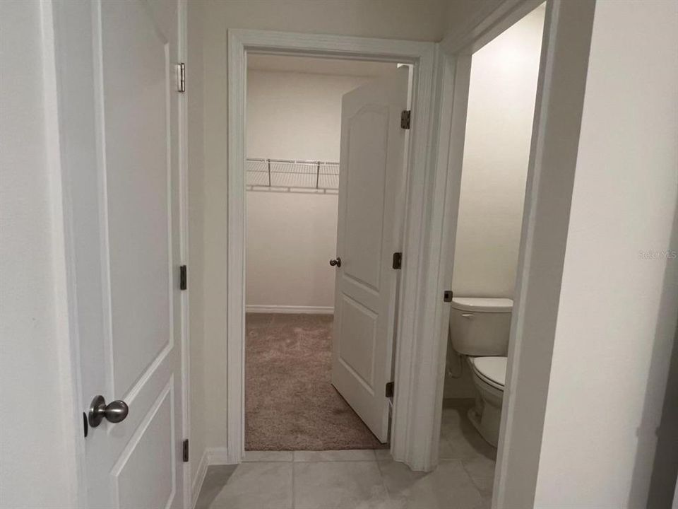 For Rent: $2,000 (4 beds, 2 baths, 1828 Square Feet)