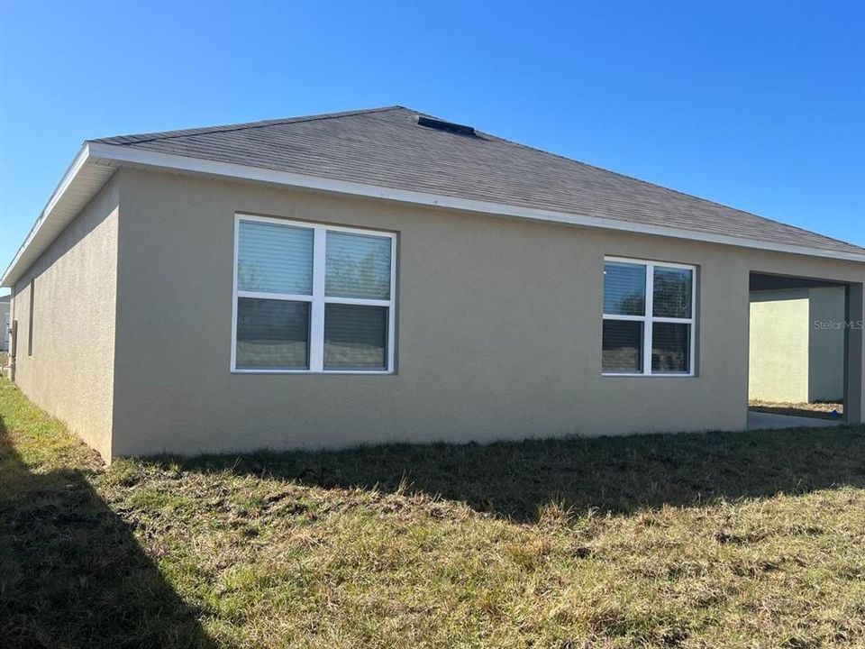 For Rent: $2,000 (4 beds, 2 baths, 1828 Square Feet)