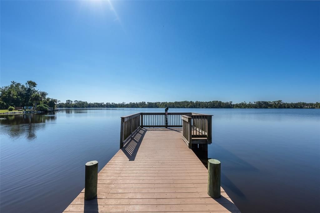 En Venta: $479,900 (4 camas, 3 baños, 2331 Pies cuadrados)