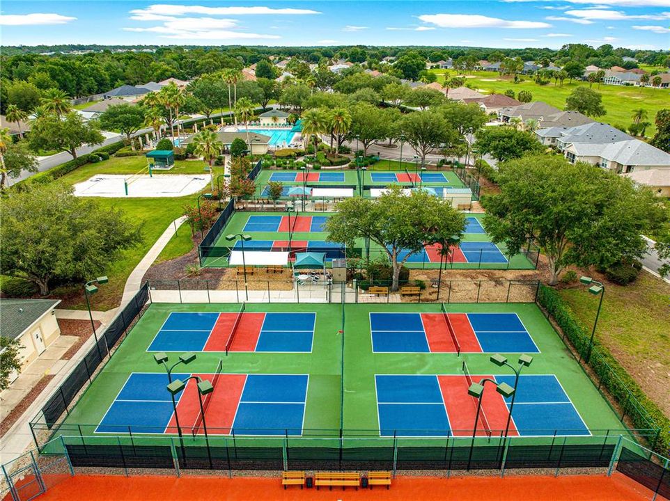 For Sale: $250,000 (2 beds, 2 baths, 1425 Square Feet)