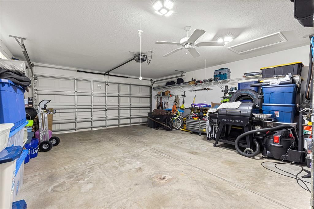 For Sale: $250,000 (2 beds, 2 baths, 1425 Square Feet)