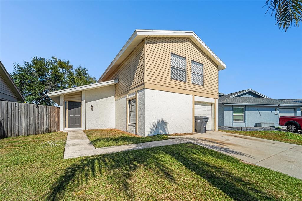 En Renta: $2,300 (4 camas, 2 baños, 1637 Pies cuadrados)