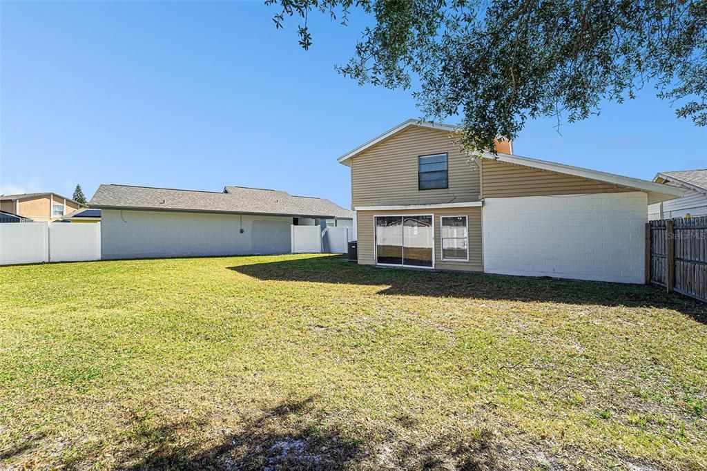 En Renta: $2,300 (4 camas, 2 baños, 1637 Pies cuadrados)