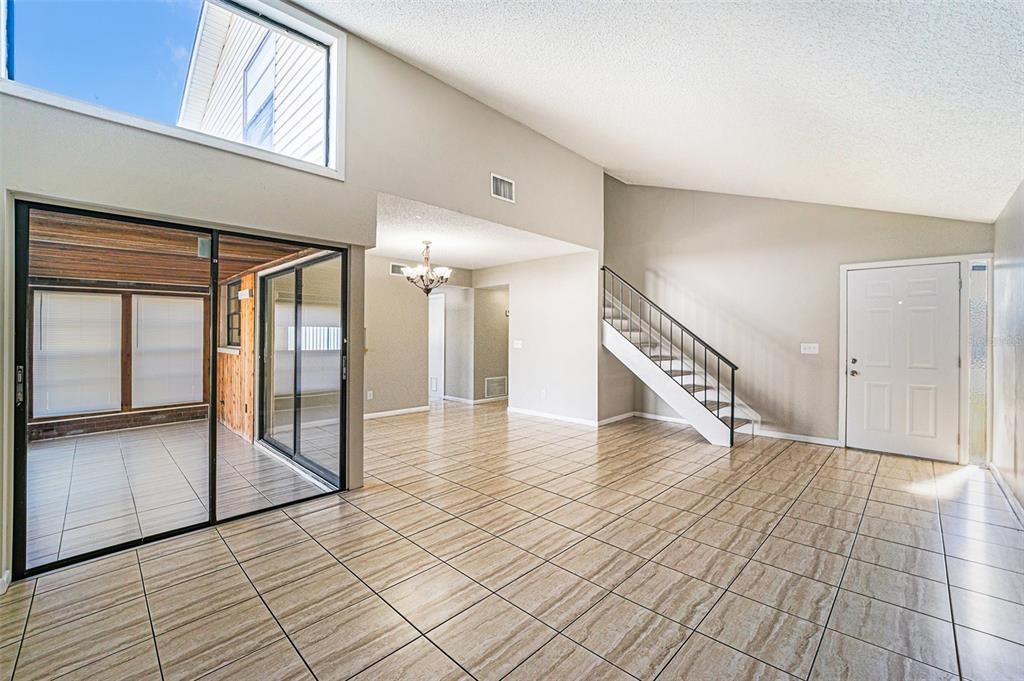 En Renta: $2,300 (4 camas, 2 baños, 1637 Pies cuadrados)