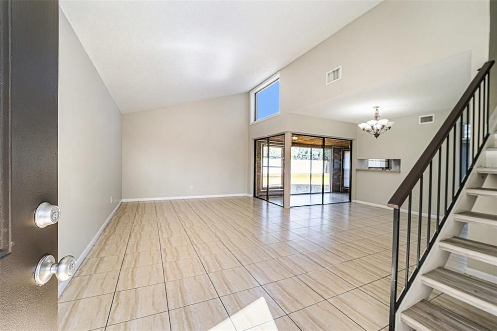 En Renta: $2,300 (4 camas, 2 baños, 1637 Pies cuadrados)