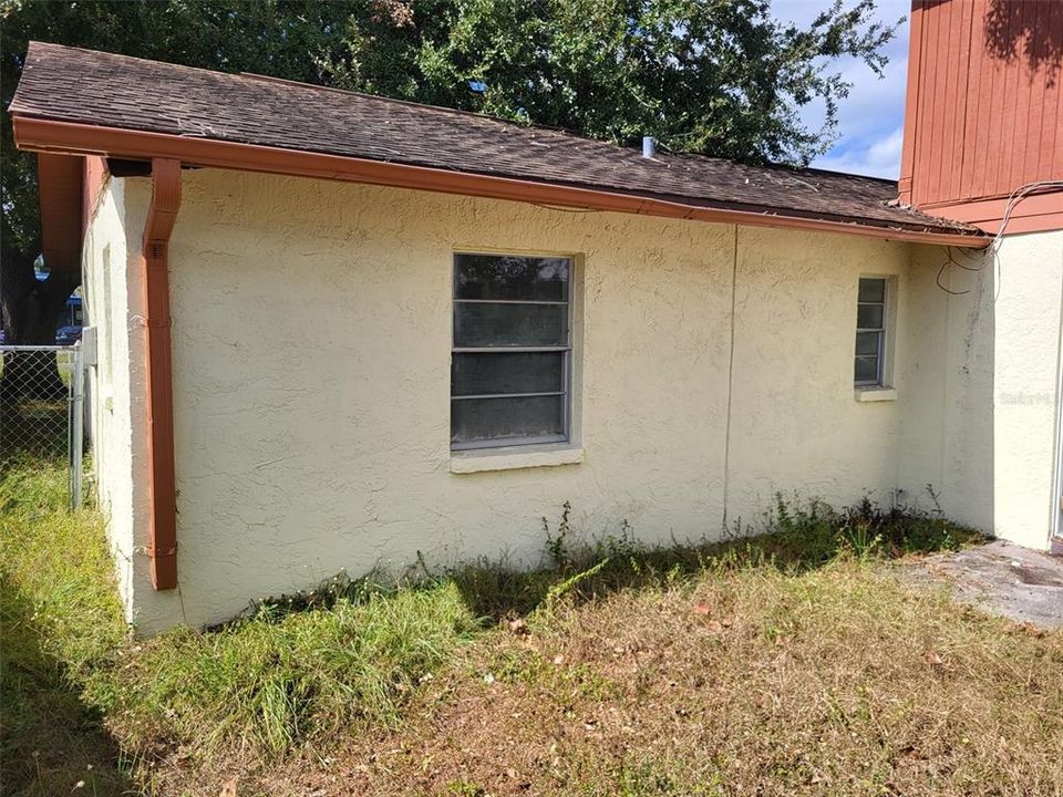 For Sale: $404,900 (4 beds, 2 baths, 1842 Square Feet)