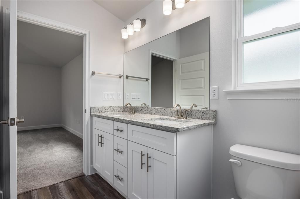 待售: $357,500 (4 贝兹, 2 浴室, 1820 平方英尺)