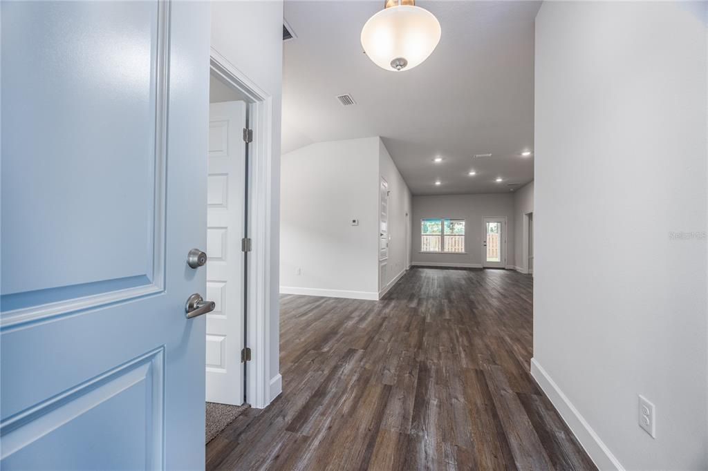 待售: $357,500 (4 贝兹, 2 浴室, 1820 平方英尺)