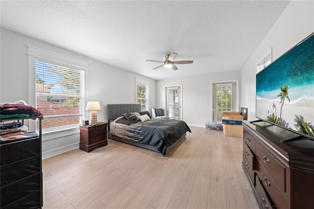 For Sale: $440,000 (4 beds, 2 baths, 2153 Square Feet)