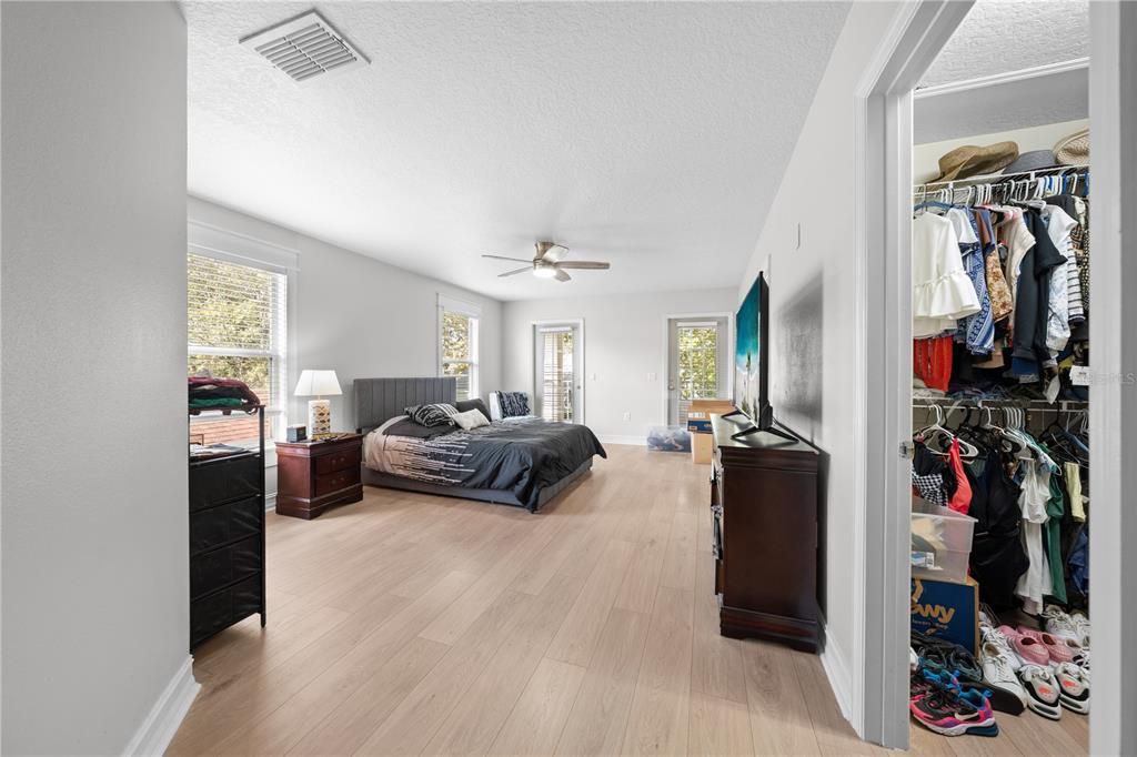 For Sale: $440,000 (4 beds, 2 baths, 2153 Square Feet)