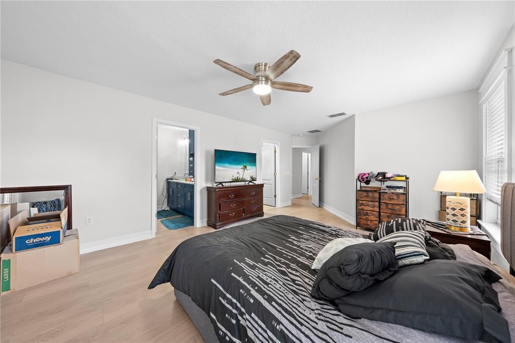 For Sale: $440,000 (4 beds, 2 baths, 2153 Square Feet)